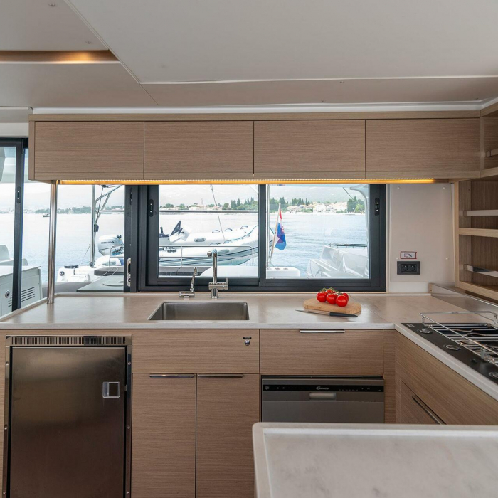 SUMMER MAGIC | Lagoon 46 photo 17