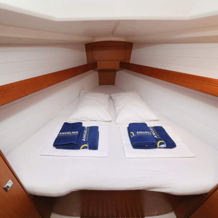 Homeoffice | Bavaria Cruiser 33 photo 7