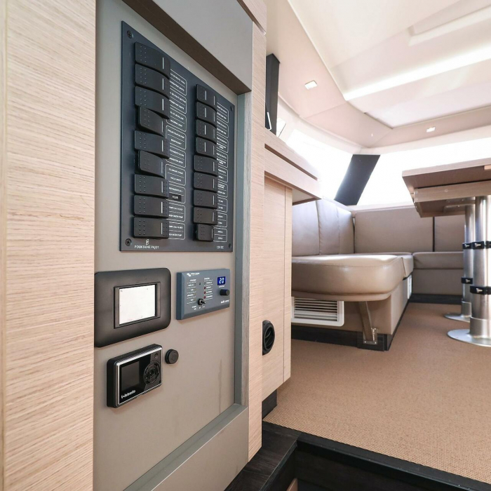Macho | Fountaine Pajot Astrea 42 Quatuor photo 22