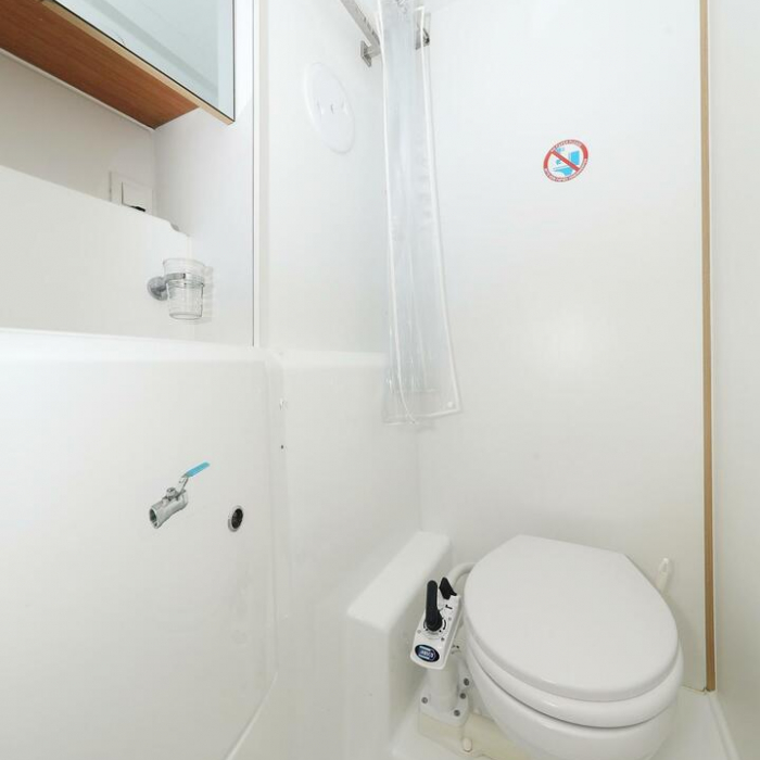 Ladies First | Lagoon 400 S2 photo 8