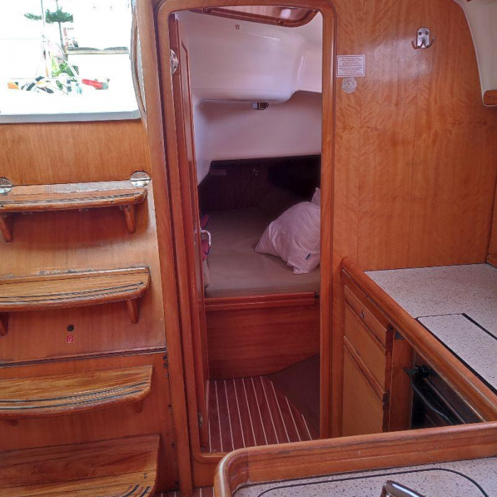 Big Blue Horizon | Bavaria 37 Cruiser photo 8