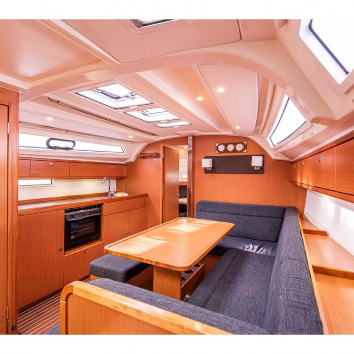 Libeccio | Bavaria Cruiser 41 photo 12