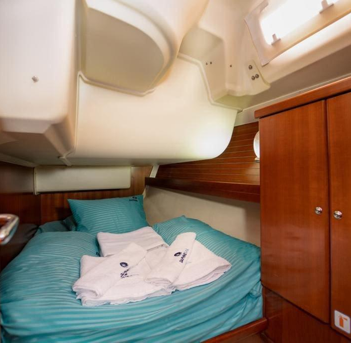 Daphne-S | Dufour 405 GL photo 20
