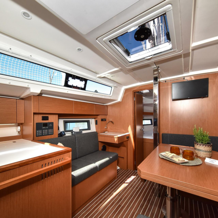 Seka VI | Bavaria C38 photo 17