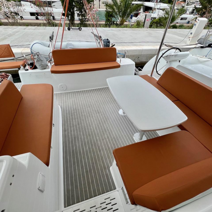 Silver Kiss | Excess 12 photo 8