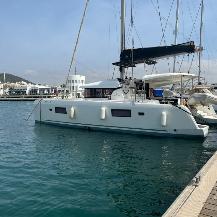 Genista II | Lagoon 42 photo 3