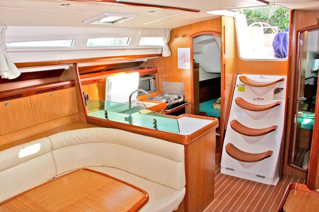 Benoit | Sun Odyssey 42i photo 5