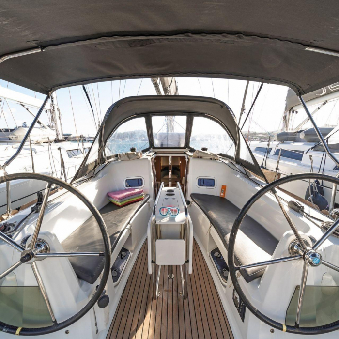 AGIOS NIKOLAOS | Sun Odyssey 349 photo 7