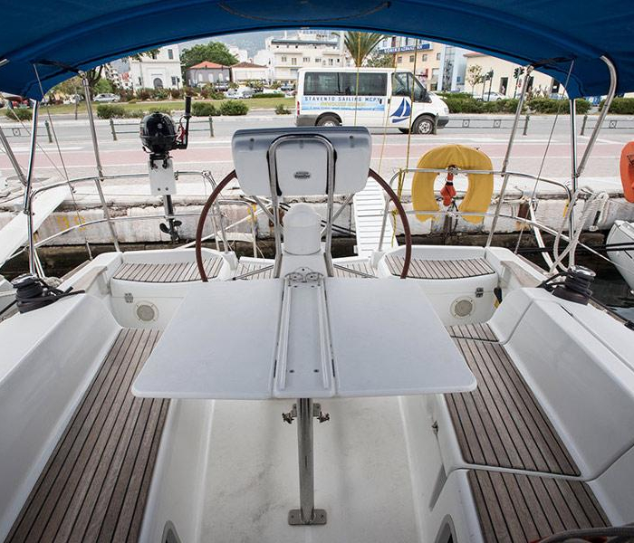 Lauren | Sun Odyssey 36i photo 5