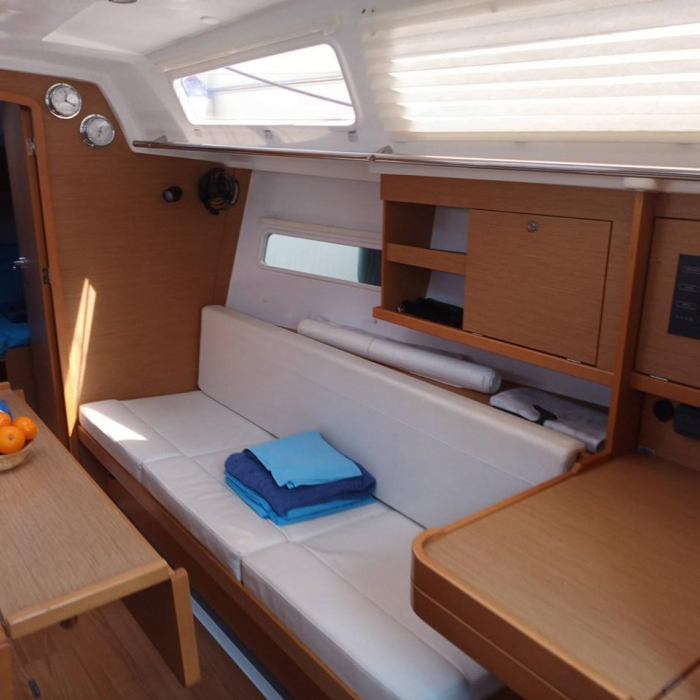 Pupatella | Sun Odyssey 319 photo 4