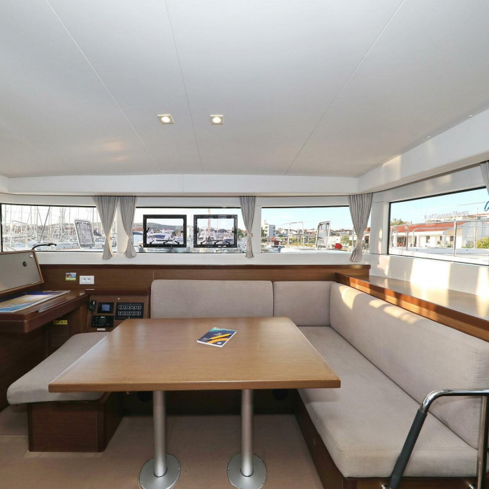 Mars | Lagoon 40 photo 42