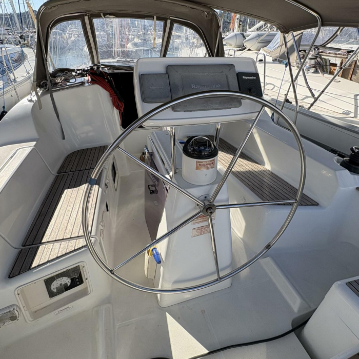 Sail Mira | Sun Odyssey 36i photo 15