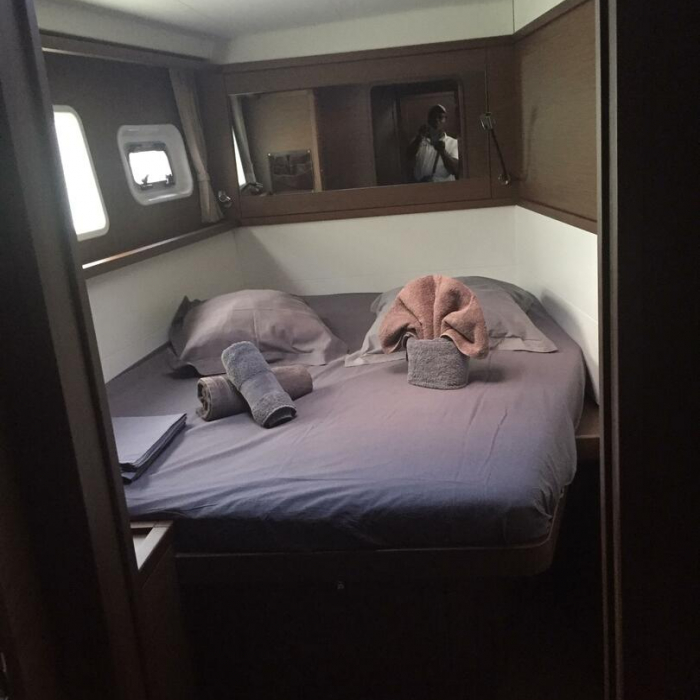 Toja | Lagoon 450 SporTop photo 9