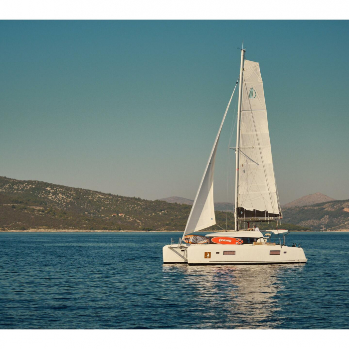 BRIGHT SKY | Lagoon 42 photo 4