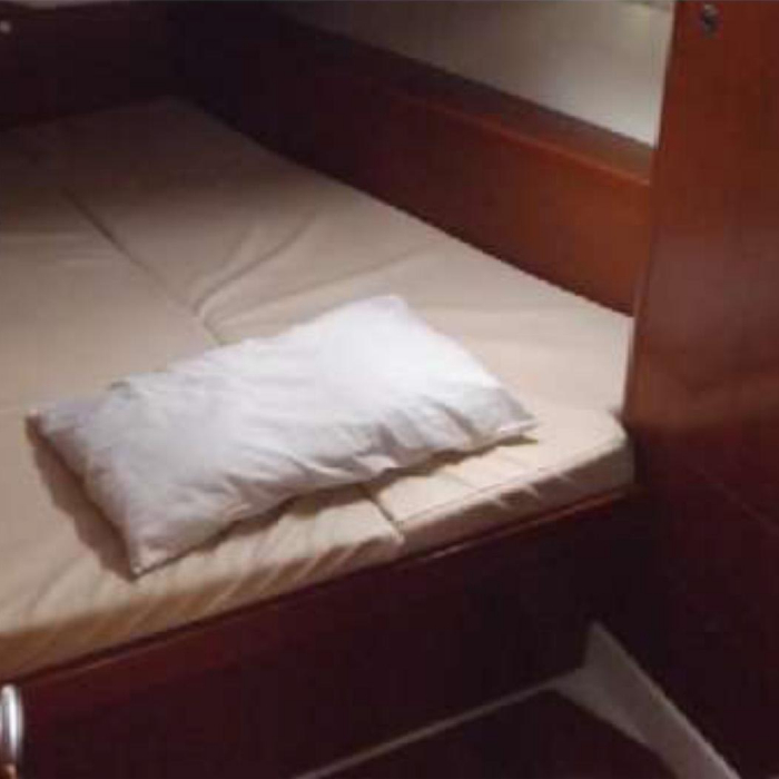 In Compliance | Oceanis 50 photo 14