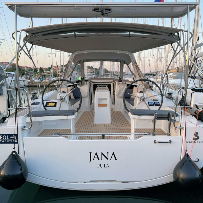 Jana | Oceanis 38.1 photo 3