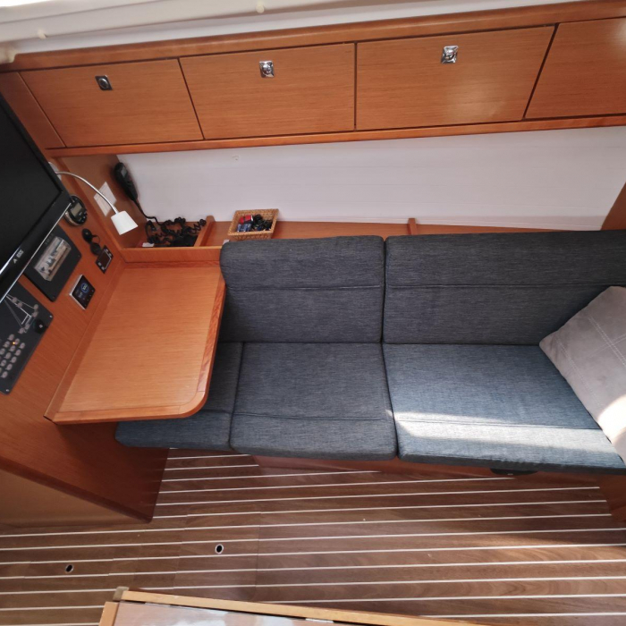 Almira | Bavaria Cruiser 37 photo 17