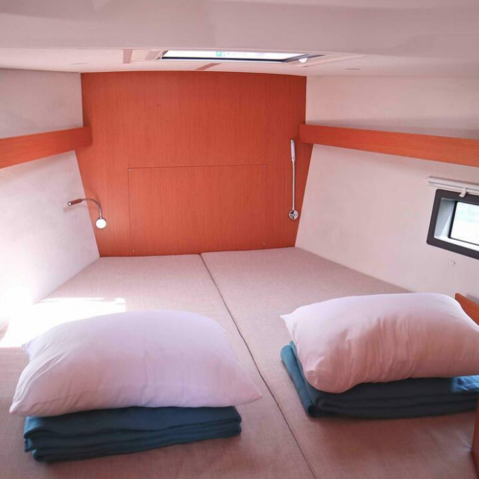 Prestige | Bavaria C42 photo 23