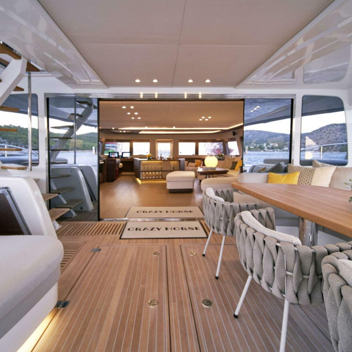 CRAZY HORSE | Lagoon 78 photo 9