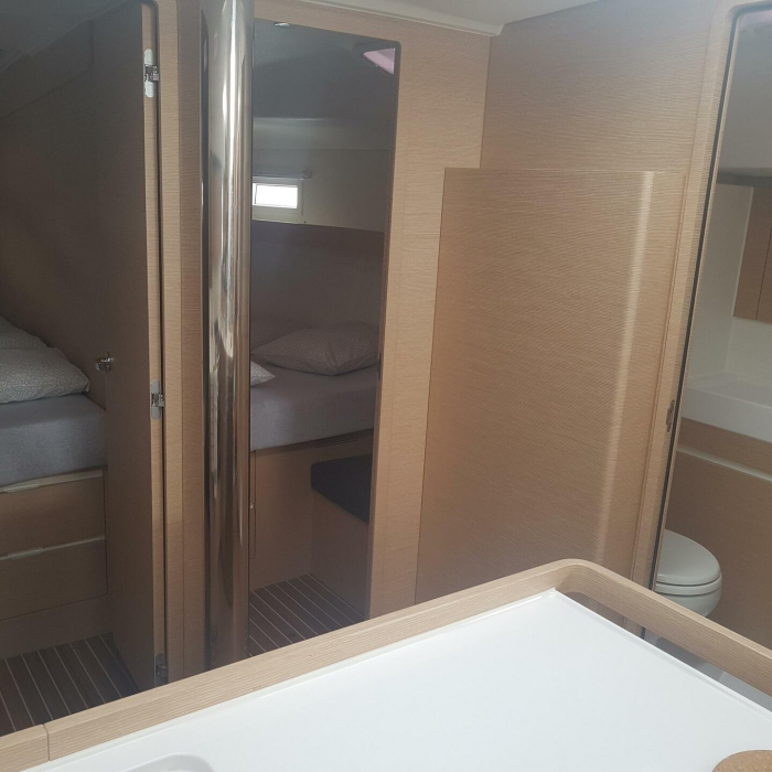 April | Elan 50 Impression photo 16