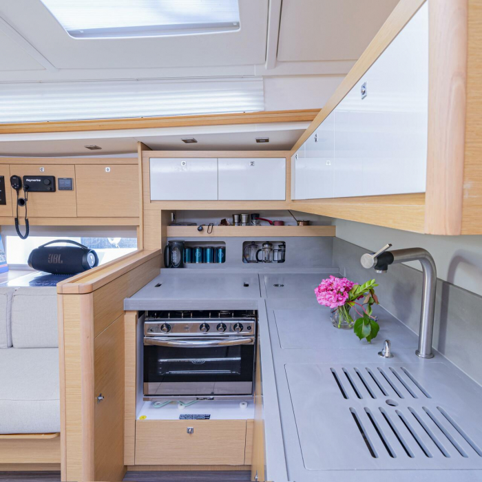 Robin | Dufour 470 photo 16