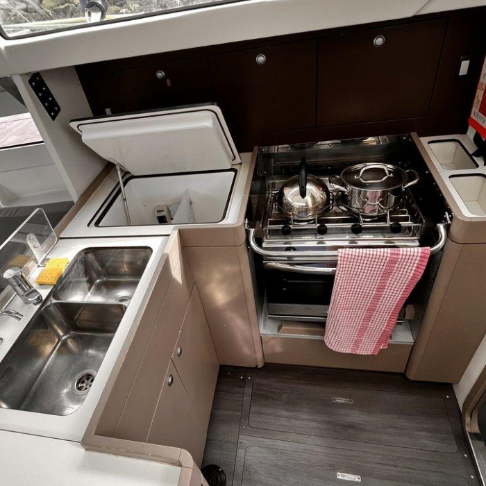 Xavier | RM 1070 photo 6