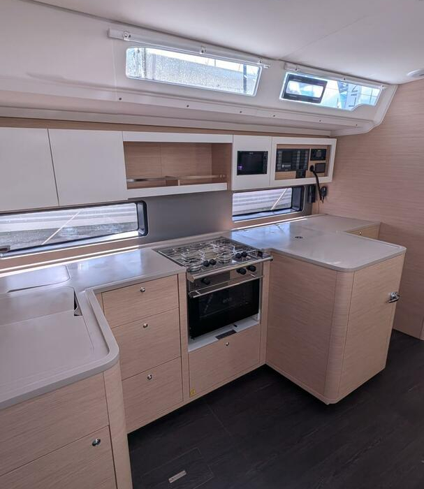 Horu | Dufour 44 photo 7