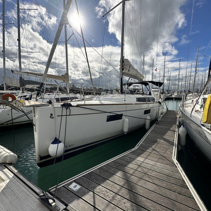 Delfino | Oceanis 38.1 photo 1