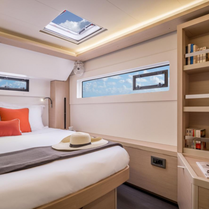 Overseas | Lagoon 46 Flybridge photo 27