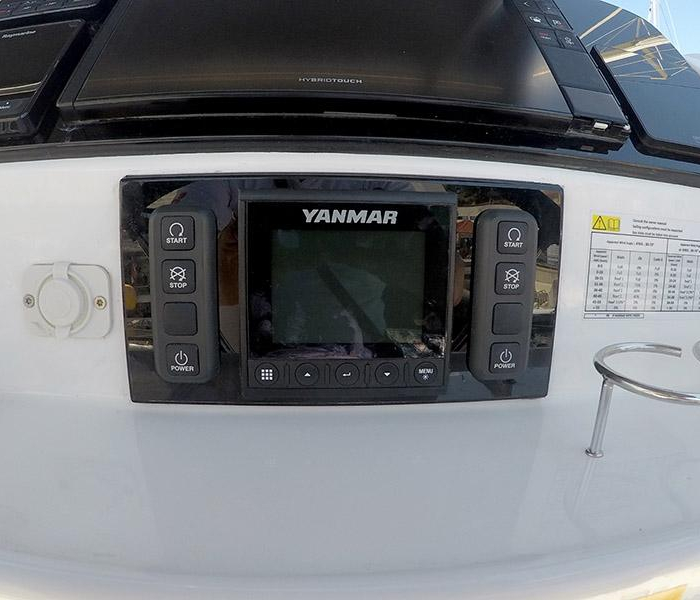 Tom Cat | Lagoon 40 photo 23