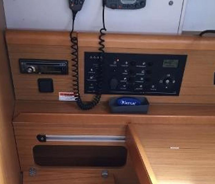 Nadejda | Sun Odyssey 36i photo 8