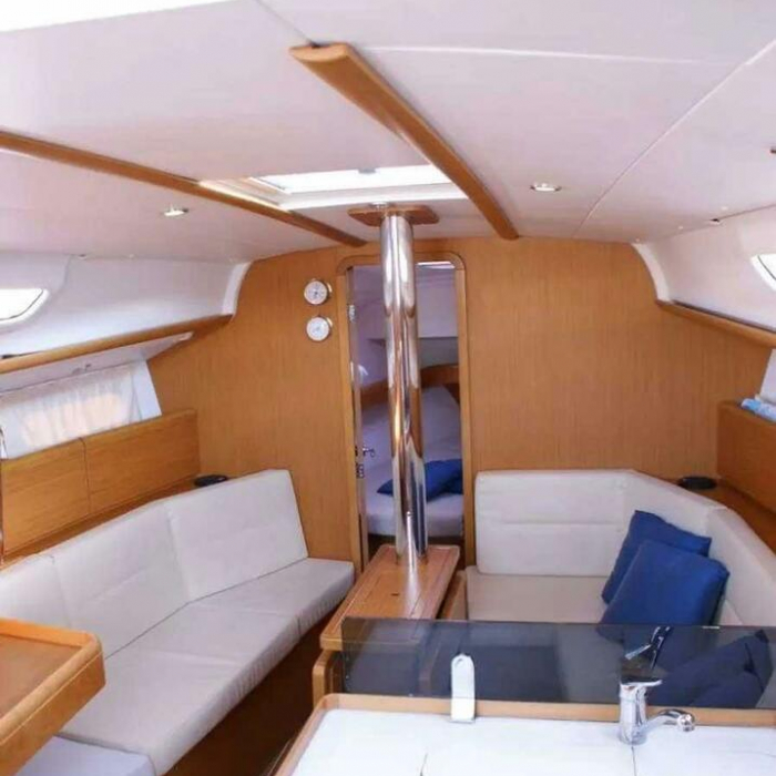 Frivola | Sun Odyssey 36i photo 5