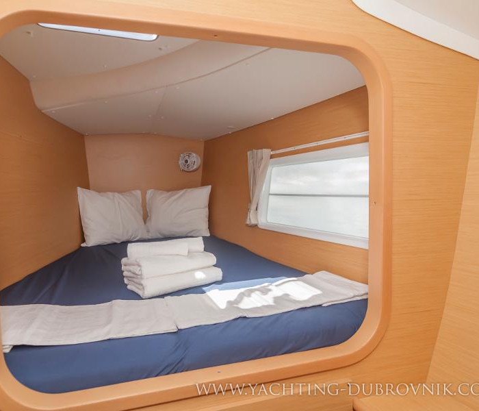 Gratia | Lagoon 380 photo 10