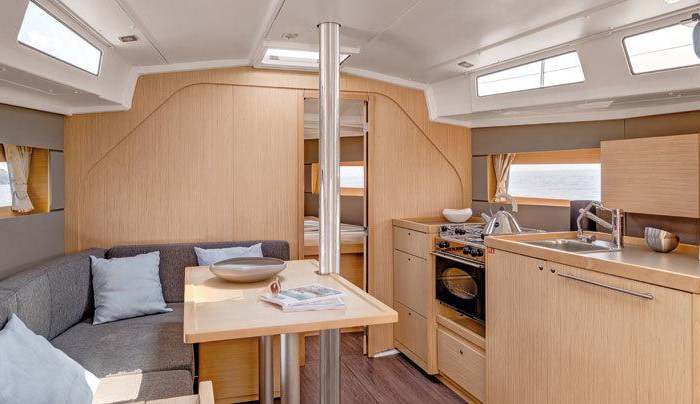 Magpie | Oceanis 38.1 photo 3