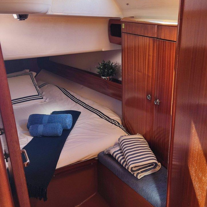 Ra | Bavaria 38 photo 16