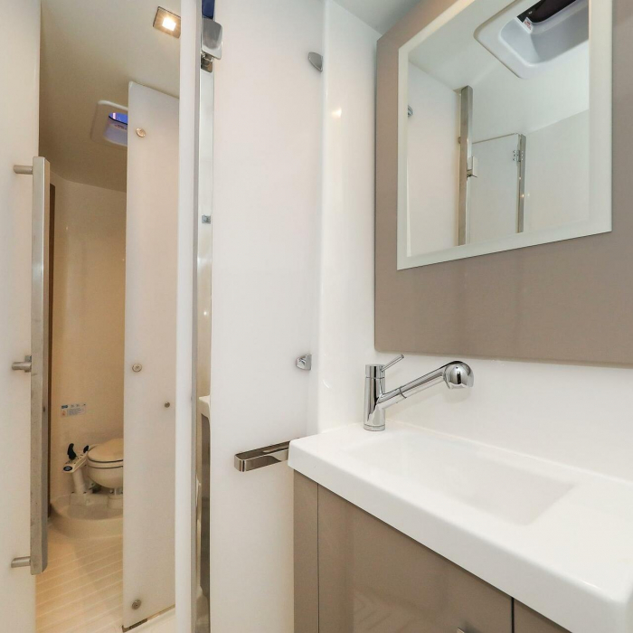 Macho | Fountaine Pajot Astrea 42 Quatuor photo 16