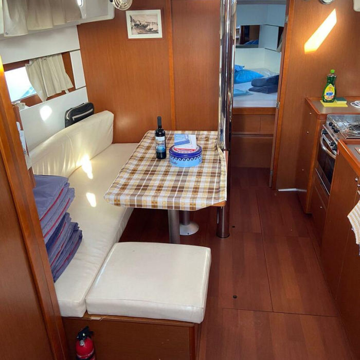 Jasmine | Oceanis 38.1 photo 6