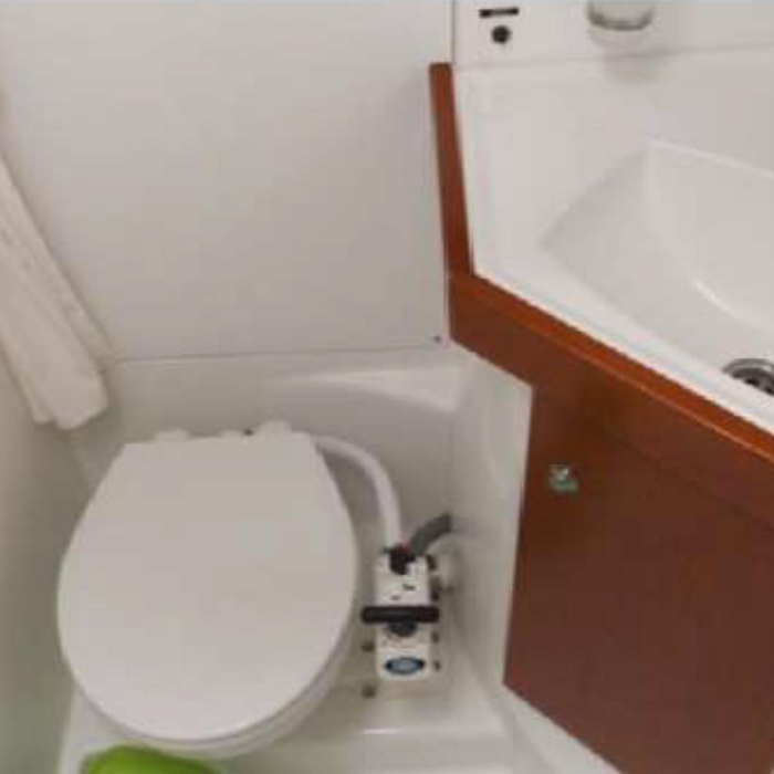 In Compliance | Oceanis 50 photo 21