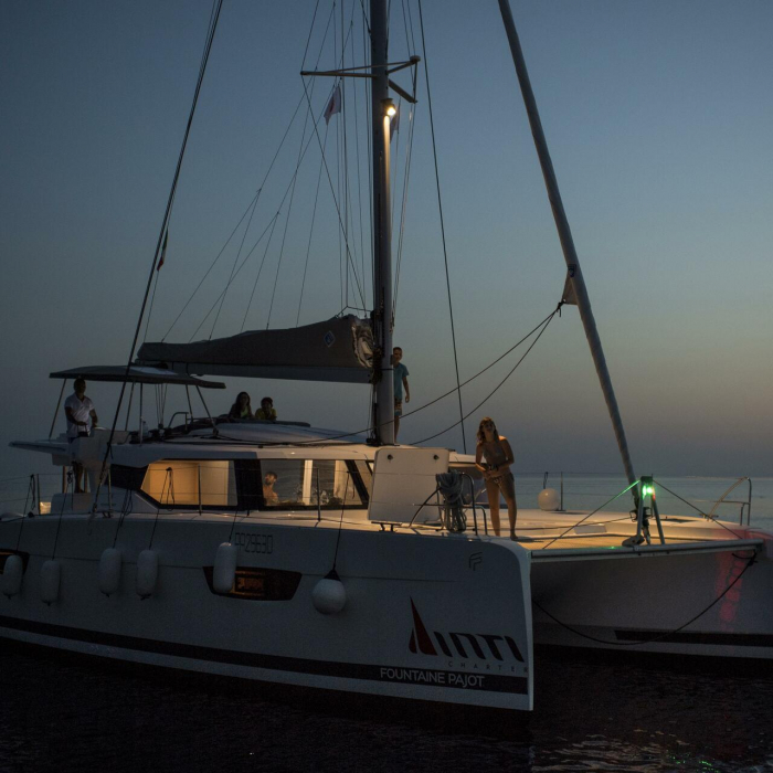 Astrea | Fountaine Pajot Astrea 42 photo 7