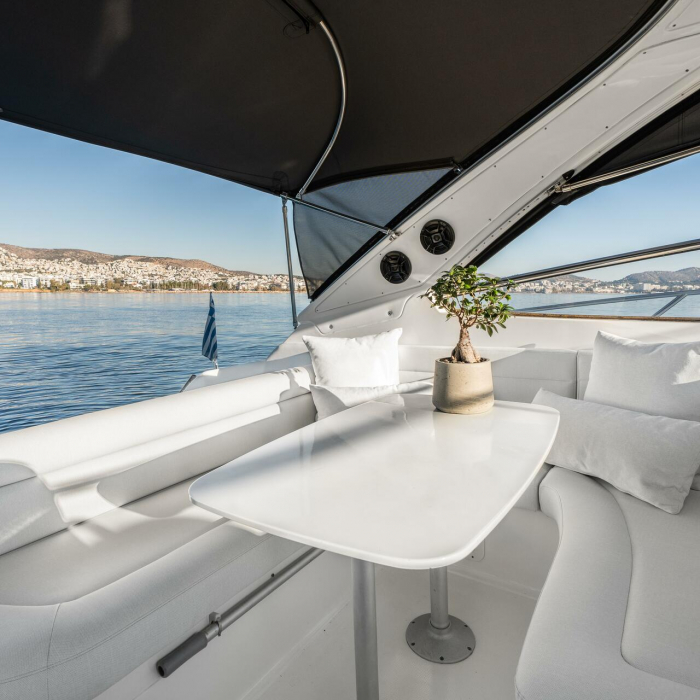 AEGEAN BLUE | Bavaria 40 photo 17