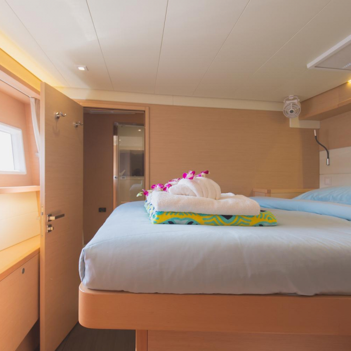 Blue Moon | Lagoon 52F photo 52