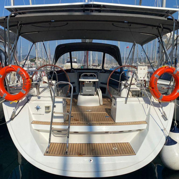 Capella II | Sun Odyssey 44i photo 9