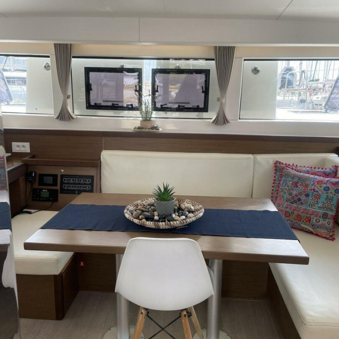 Catalina | Lagoon 40 photo 9