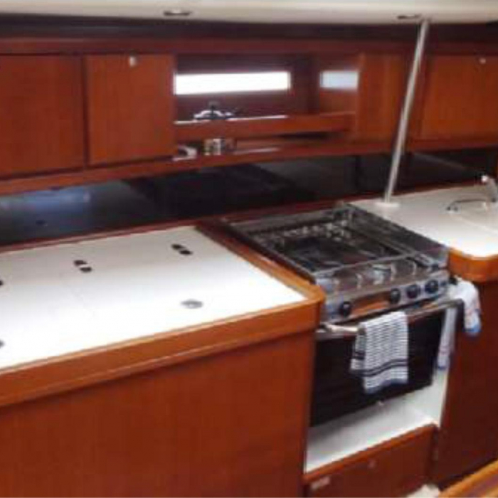 Economy | Dufour 455 GL photo 10