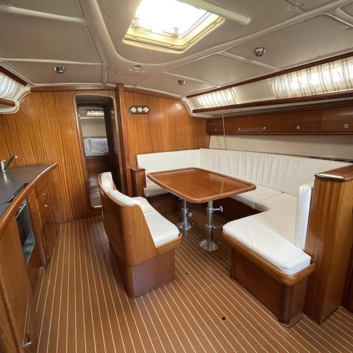 Classic | Bavaria 44 photo 21