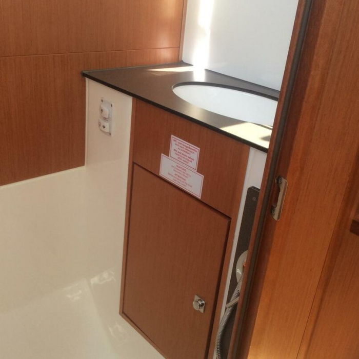 Elnath | Bavaria Cr 37 photo 8