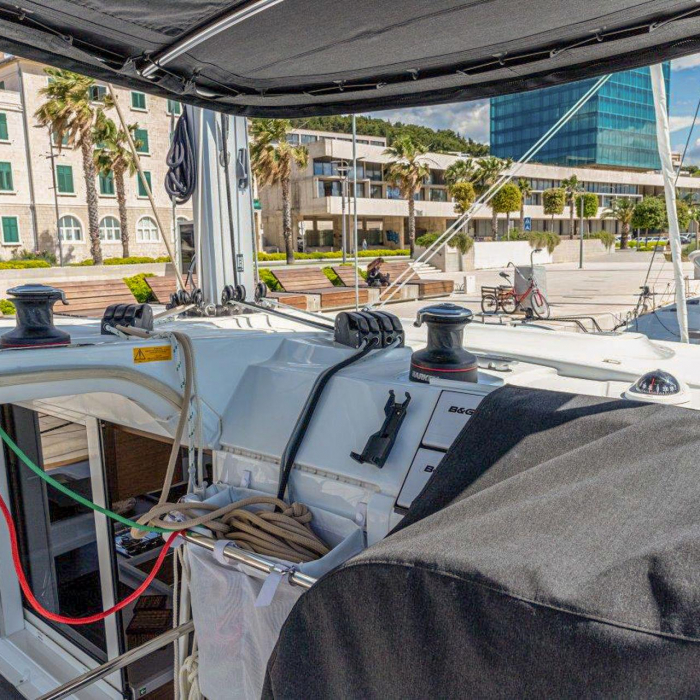 SAILOR MOON | Lagoon 40 photo 10