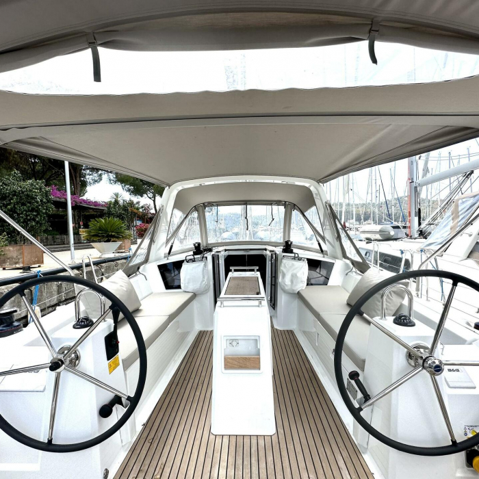 Sail Lyra | Oceanis 38.1 photo 4