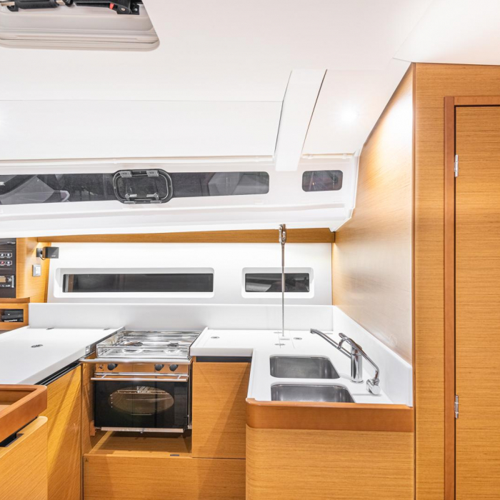 Soulmates | Sun Odyssey 440 photo 4