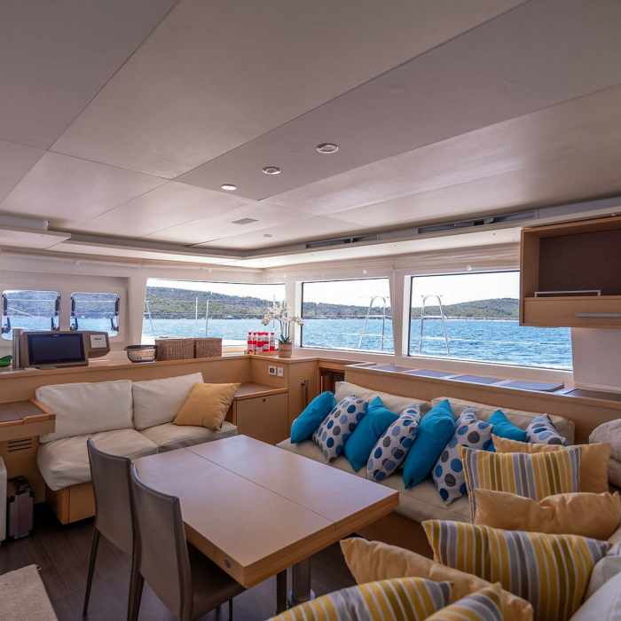 Amber | Lagoon 560 photo 11